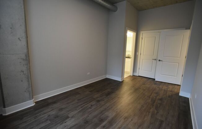 2 beds, 2 baths, 976 sqft, $4,175, Unit 3833-317