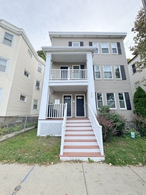 238 HYDE PARK AVE