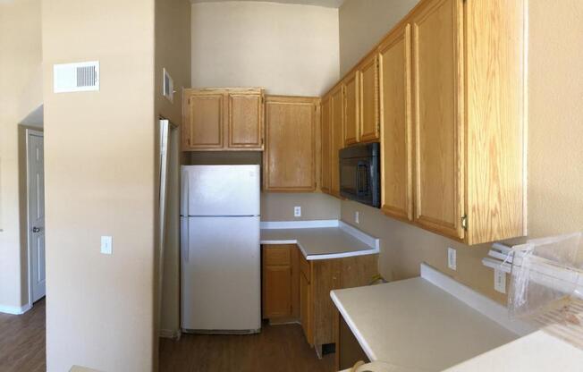 3 beds, 2 baths, 1,140 sqft, $1,350