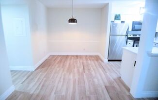 Beautiful  Full Remodeled 1/1 Condo x Rent in Winter Park in front of Full Sail !