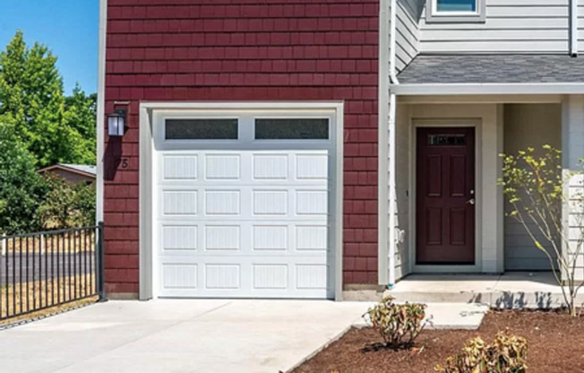Newly Built 3 Bed / 3 Bath Duplex! $500 Amazon Gift Card! First 1.5 Month's Rent Is Free!