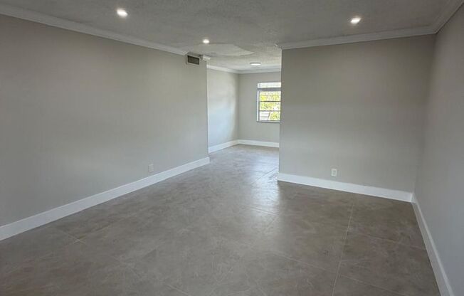 1 bed, 1 bath, 650 sqft, $1,825, Unit 4933-202