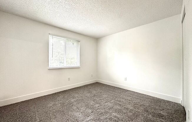 2 beds, 1 bath, 803 sqft, $1,525, Unit 121