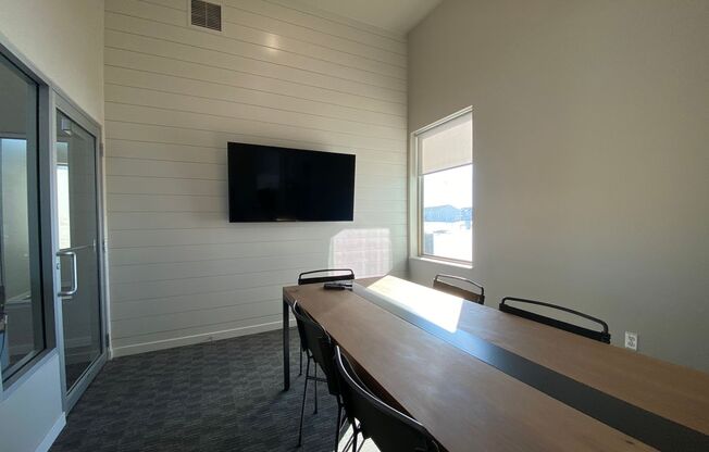 Studio, 1 bath, 611 sqft, $1,030, Unit 113