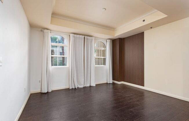 Luxury Living 2-bedroom, 2-bathroom condo located in Guard Gated Boca Raton