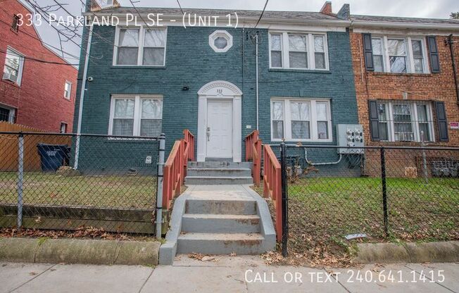 333 PARKLAND PL SE