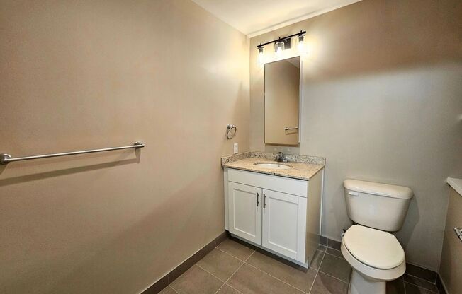 2 beds, 2 baths, 957 sqft, $2,100, Unit UNIT 606