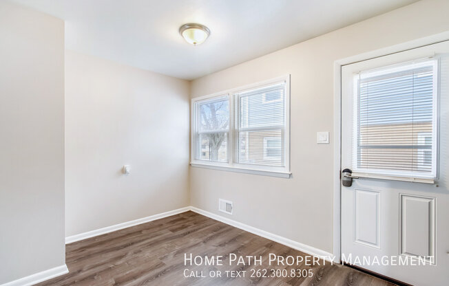 147 S GRAND AVE