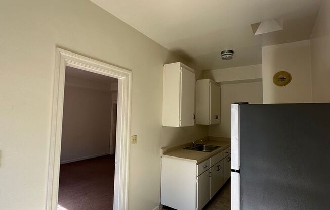 Studio, 1 bath, 535 sqft, $1,295, Unit 18
