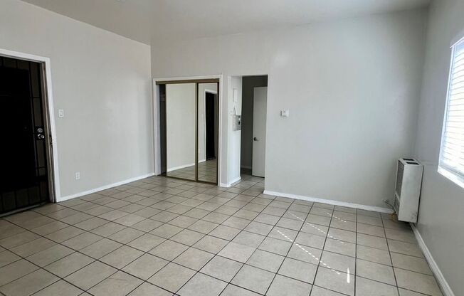 5606 S. Figueroa St.