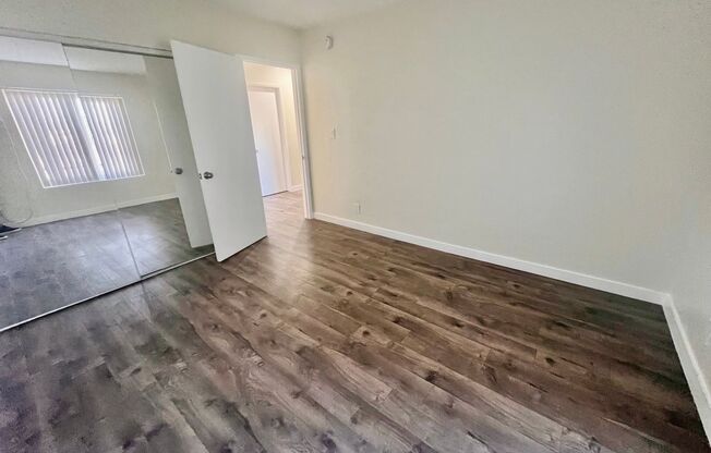 3 beds, 2 baths, $3,328, Unit 303