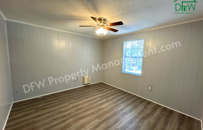 2 beds, 1 bath, $1,025