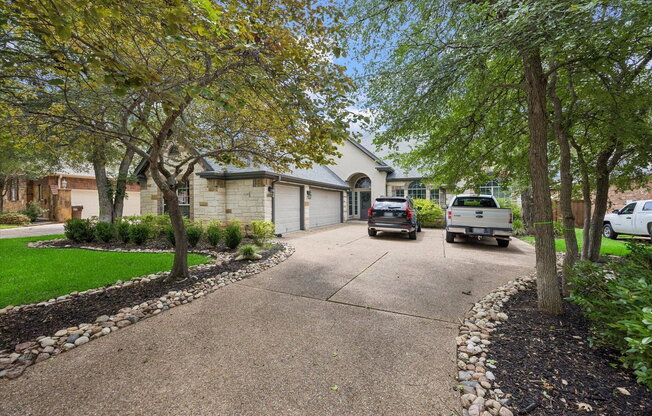 1129 CASTLE PATH