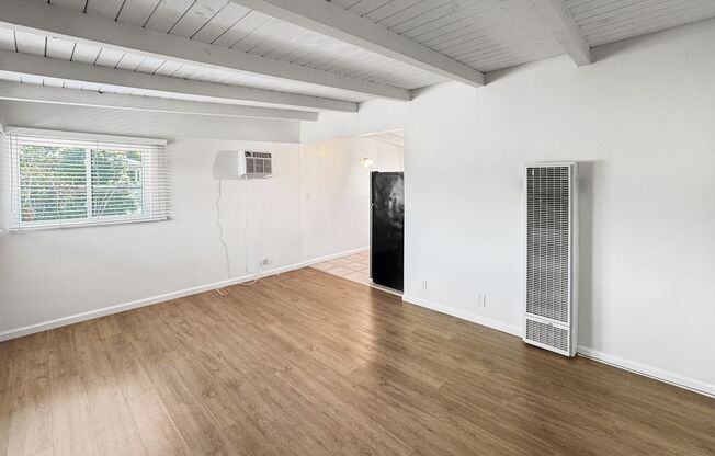 1 bed, 1 bath, 543 sqft, $2,280, Unit 8