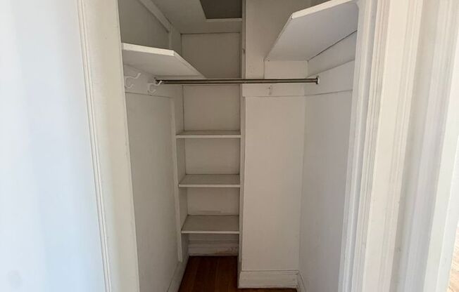 2 beds, 2 baths, 1,303 sqft, $2,200, Unit New King Edward  401