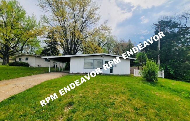 Updated Florissant 3BR w/ En-Suite, Washer/Dryer, & Yard