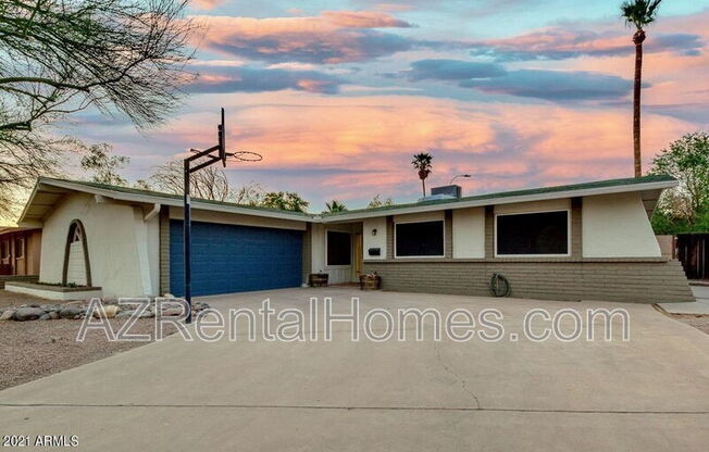2110 W DE PALMA CIR