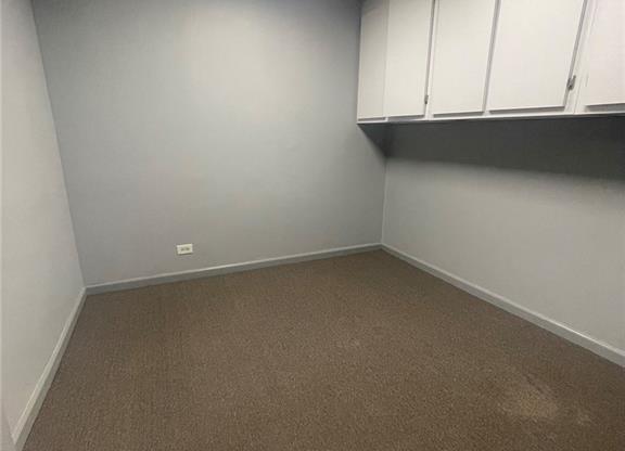 Studio, 2,200 sqft, $6,500