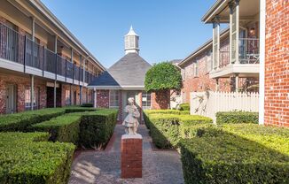 Charming Shoal Creek Condo - One Bed One Bath