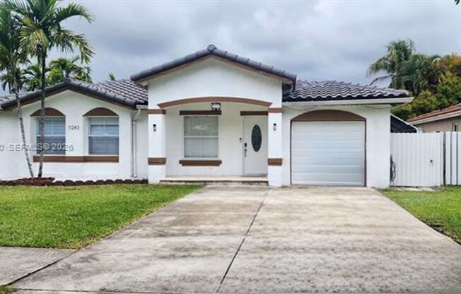 11243 SW 245th St HOMESTEAD, FL 33032