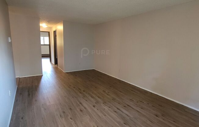 2 beds, 1 bath, 895 sqft, $1,675, Unit Unit D