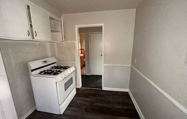 3 beds, 1 bath, $1,200