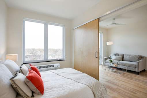 Lyndy Apartments