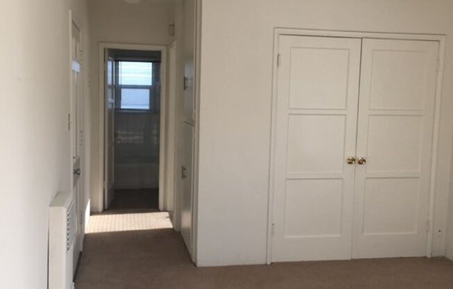 Adams Apartments -142/146 Rentals