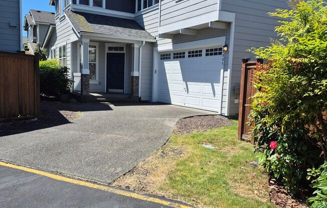 Woodinville Greenbrier. 4 bed 2.5 bath. 2 car garage. 1780 square feet