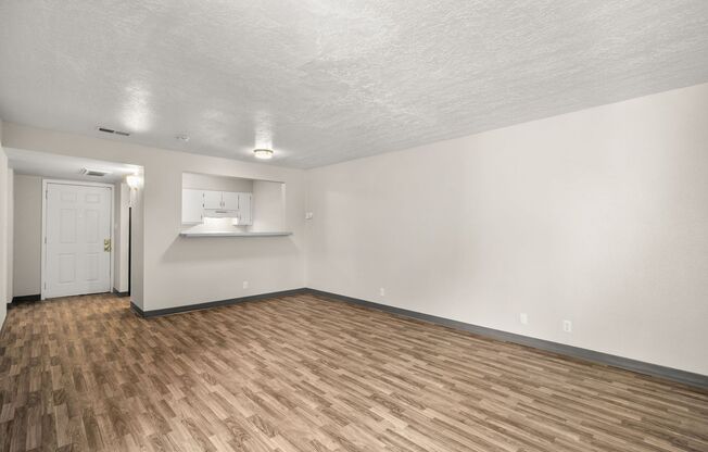 2 beds, 1 bath, 900 sqft, $1,025, Unit 122