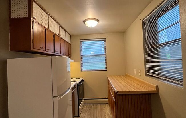 Studio, 1 bath, 314 sqft, $830, Unit 7