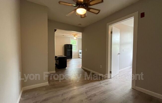 93 W WARWICK AVE