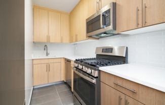 419 W 52 ST