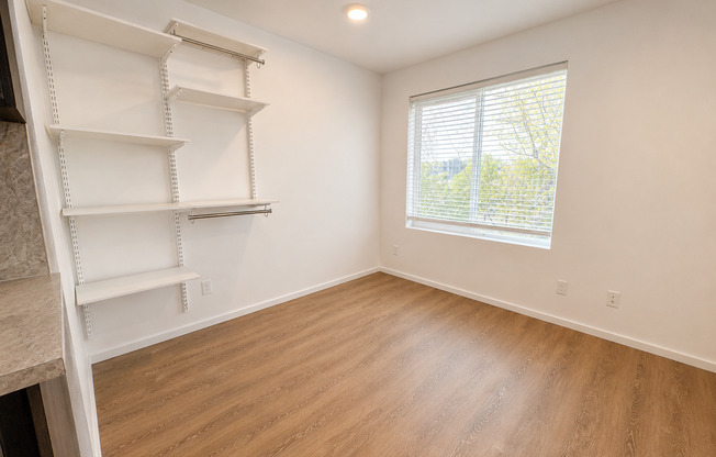 Studio, 1 bath, 190 sqft, $1,435, Unit 429