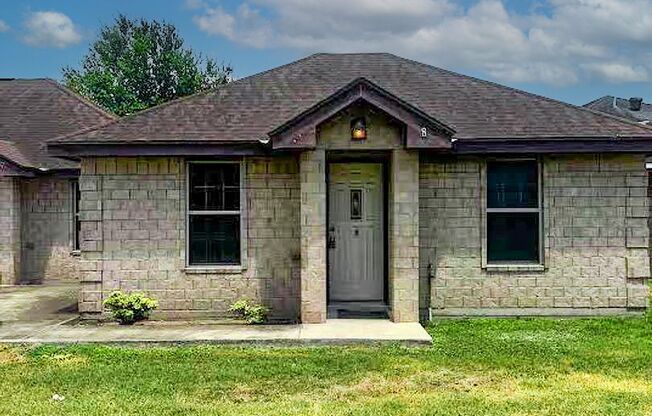 800 E Daffodil Ave