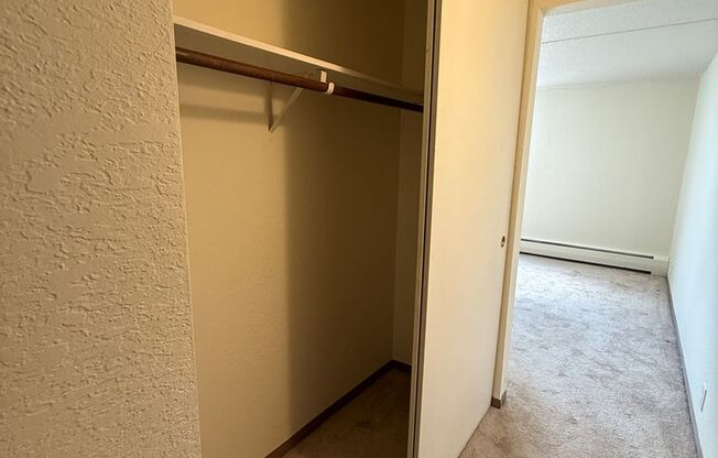 2 beds, 1.5 baths, 893 sqft, $1,395, Unit 202