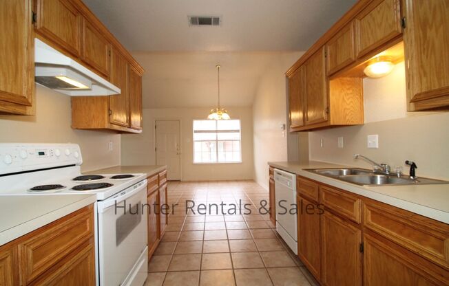 2 beds, 2 baths, $1,050