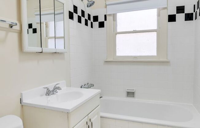 Studio, 1 bath, $1,525, Unit 312