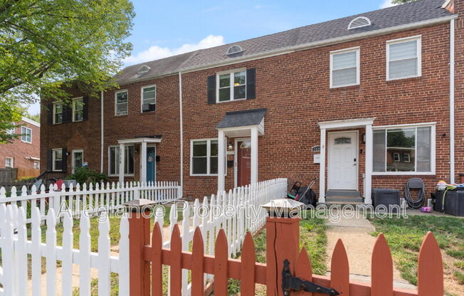 3727 MARK DR