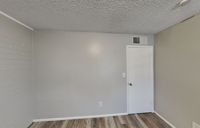 1 bed, 1 bath, 650 sqft, $1,000, Unit 3