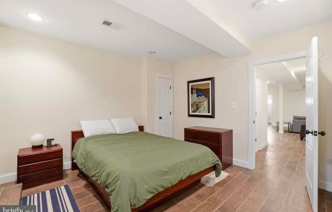 1 bed, 1 bath, 800 sqft, $2,095, Unit Unit B