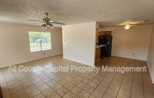 8511 WOODSTONE DR