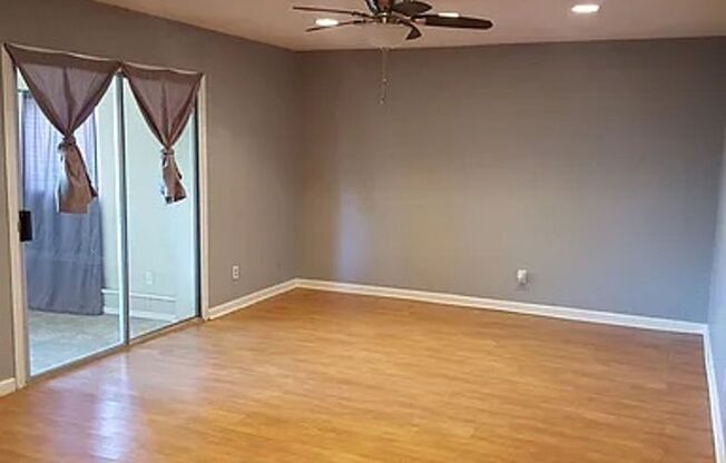Single family home, 2 car garage