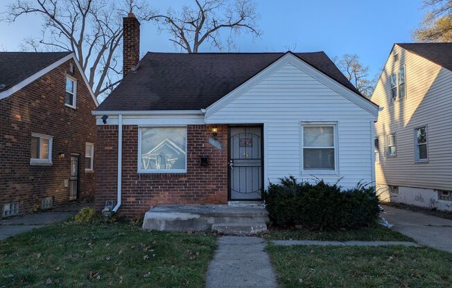 19467 Rutherford 3bed/1bath with formal dining room located in Greenfield