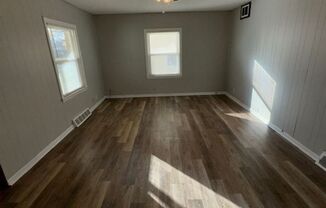 2 beds, 1 bath, $995