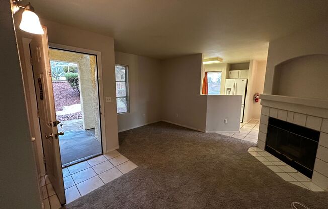 Henderson First Floor Condo - In Gated Community With Pool.