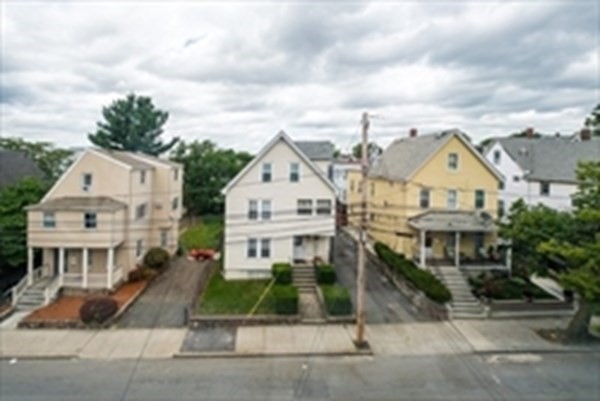 3 beds, 1 bath, 1,100 sqft, $2,500, Unit 3