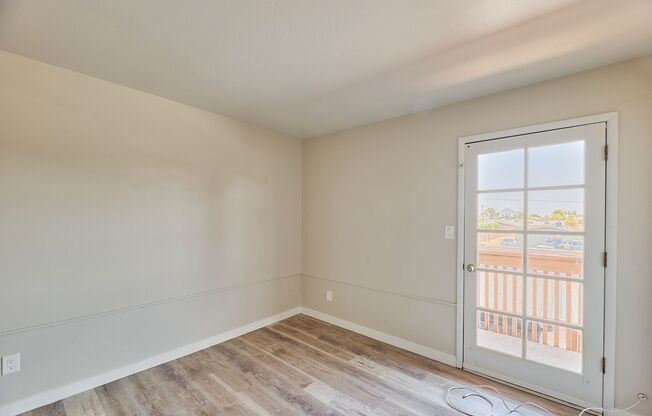 2 beds, 2 baths, $1,350, Unit APARTMENT 4