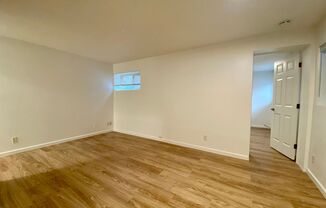 2 beds, 1 bath, 700 sqft, $1,750, Unit 001