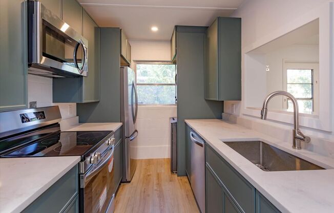 Charming Updated 1-Bedroom 1-Bath with 1-Car Garage Apartment in College Park